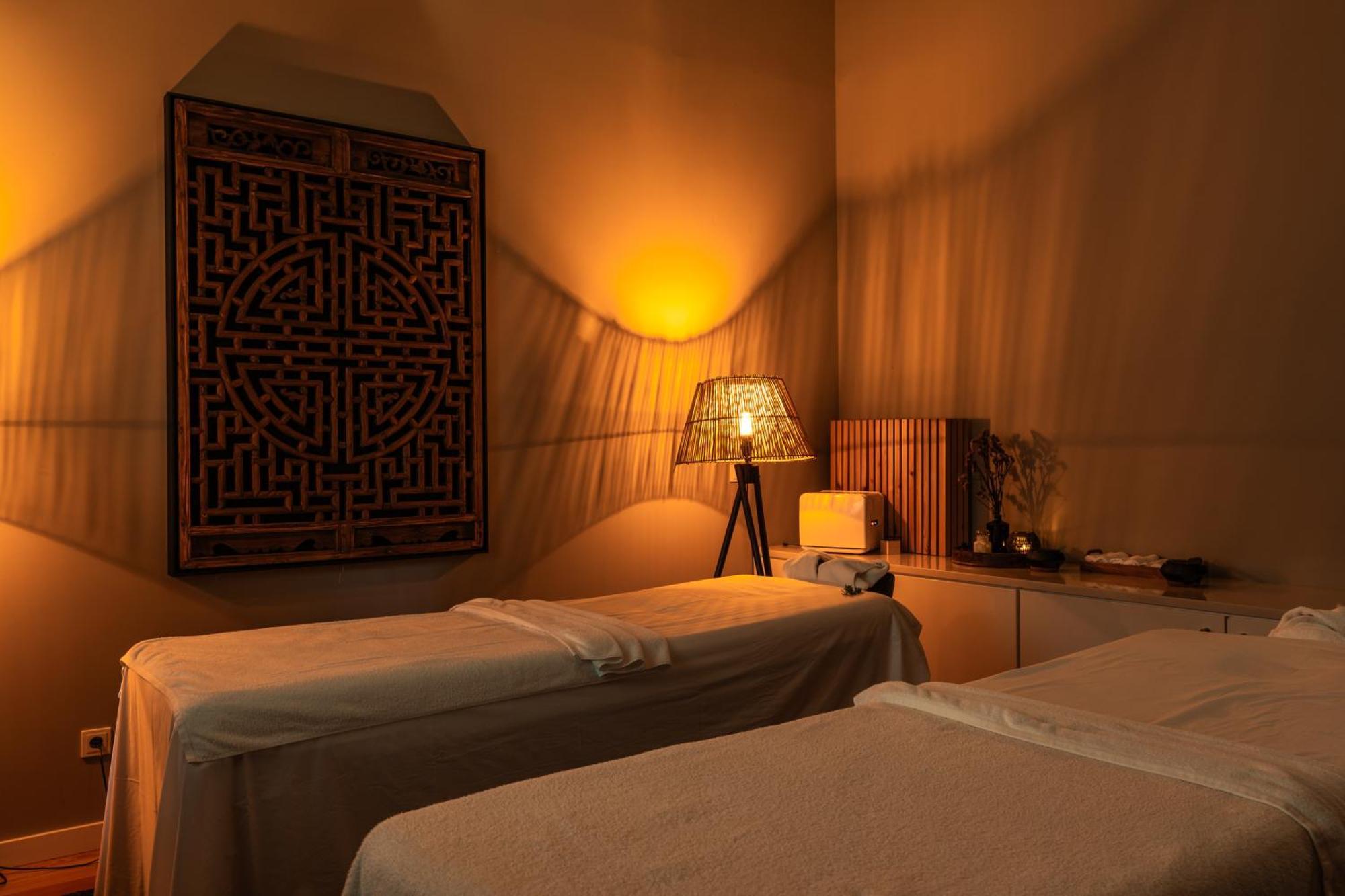 Sensi Azores Nature And Spa Ginetes Buitenkant foto A treatment room at the Four Seasons Spa