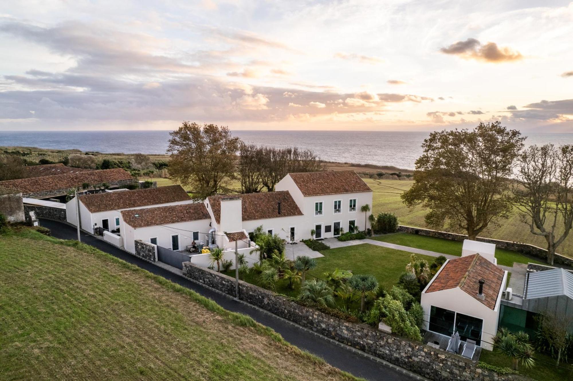 Sensi Azores Nature And Spa Ginetes Buitenkant foto The main house of the Quinta do Canavial, the residence of the Count of Canavial